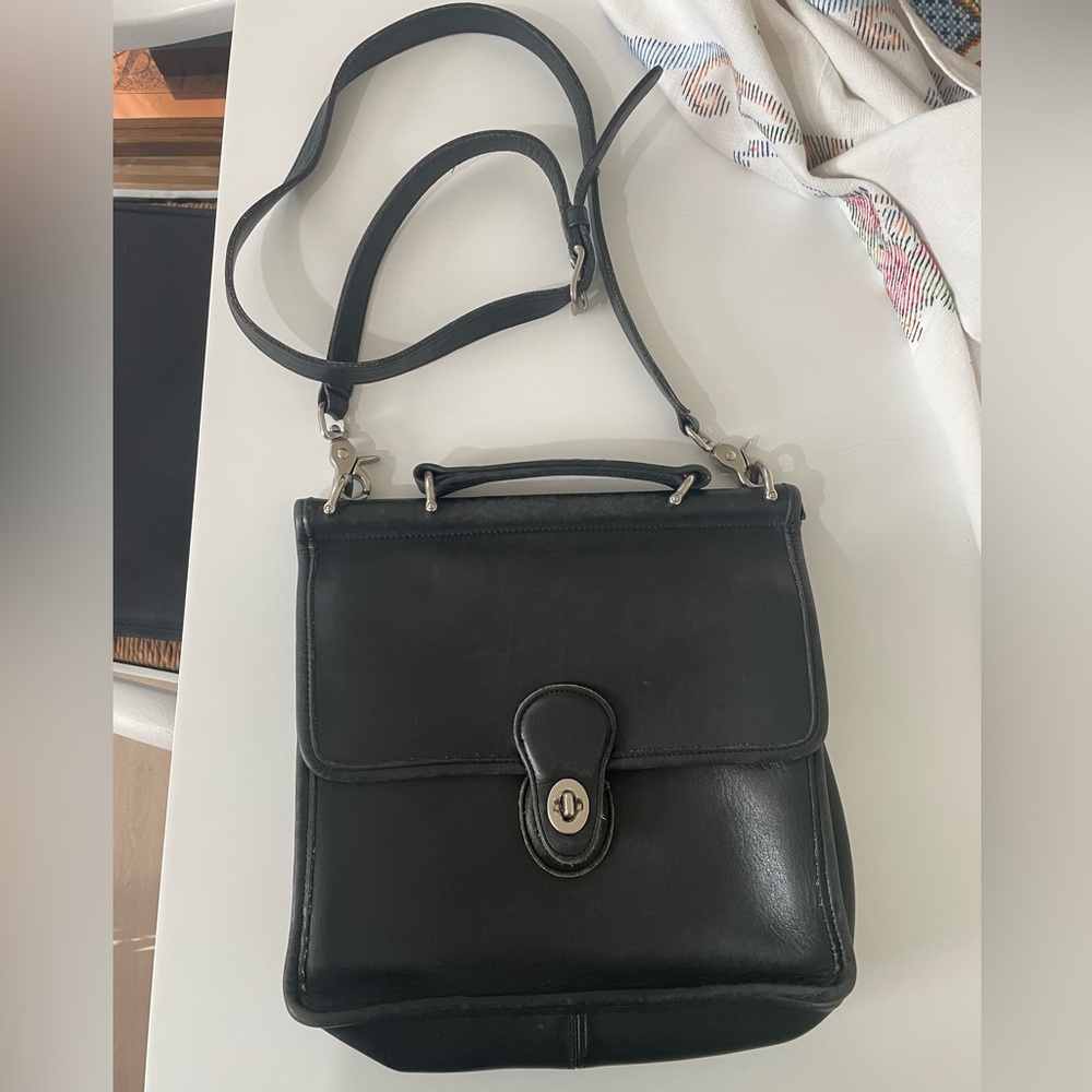 COACH Vintage Willis Purse Black Leather with Nickel Silver Hardware
